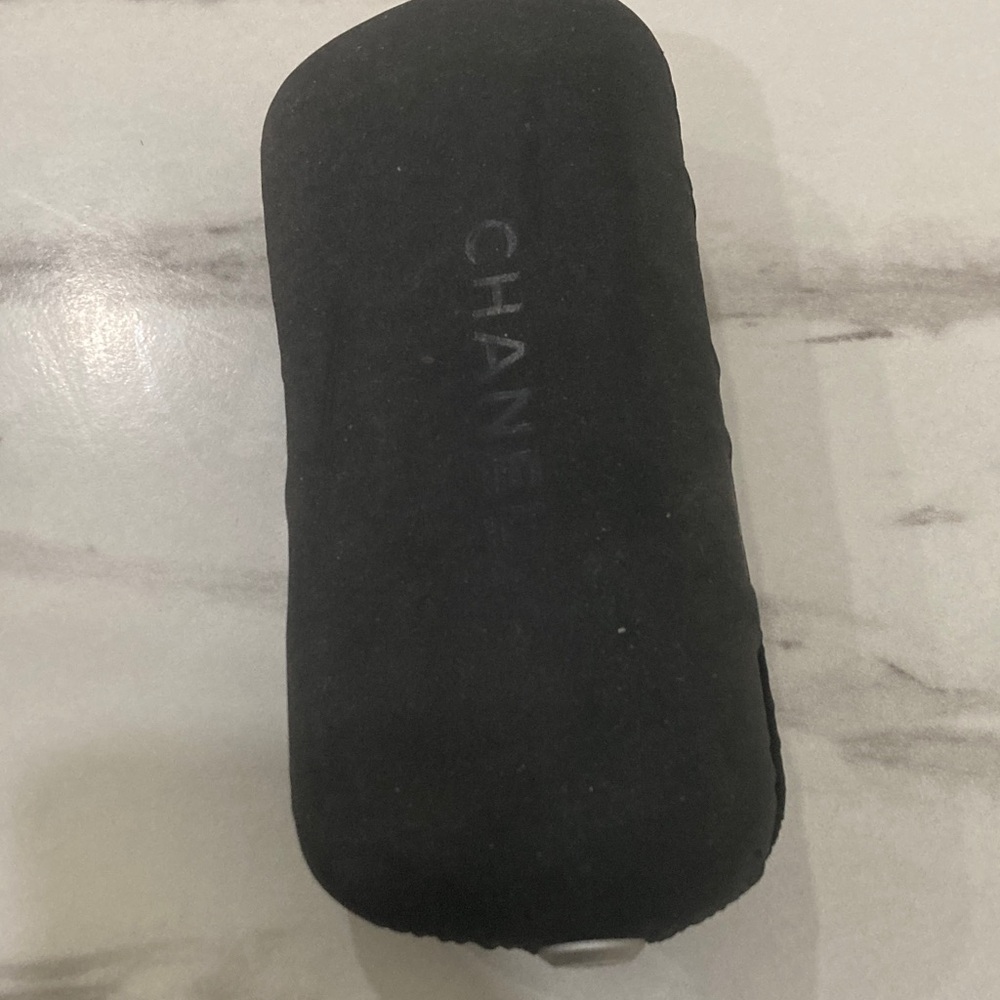 CHANEL Elegant Black Eyewear Case - Picture 6 of 11